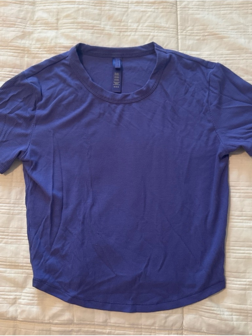 Skims cropped Crew Neck Top in Purple